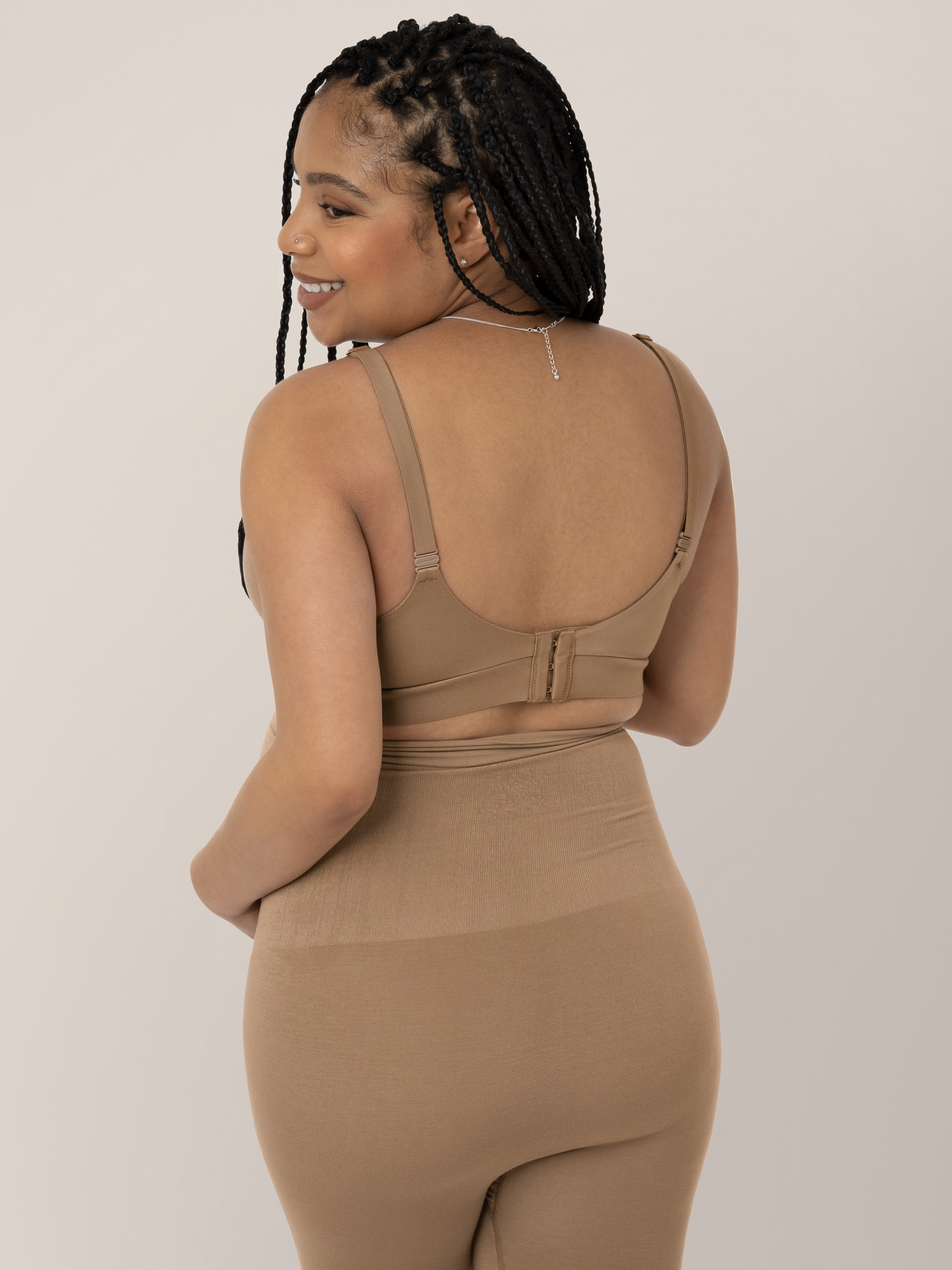 Minimalist Hands-Free Pumping & Nursing Bra | Latte - Image 2