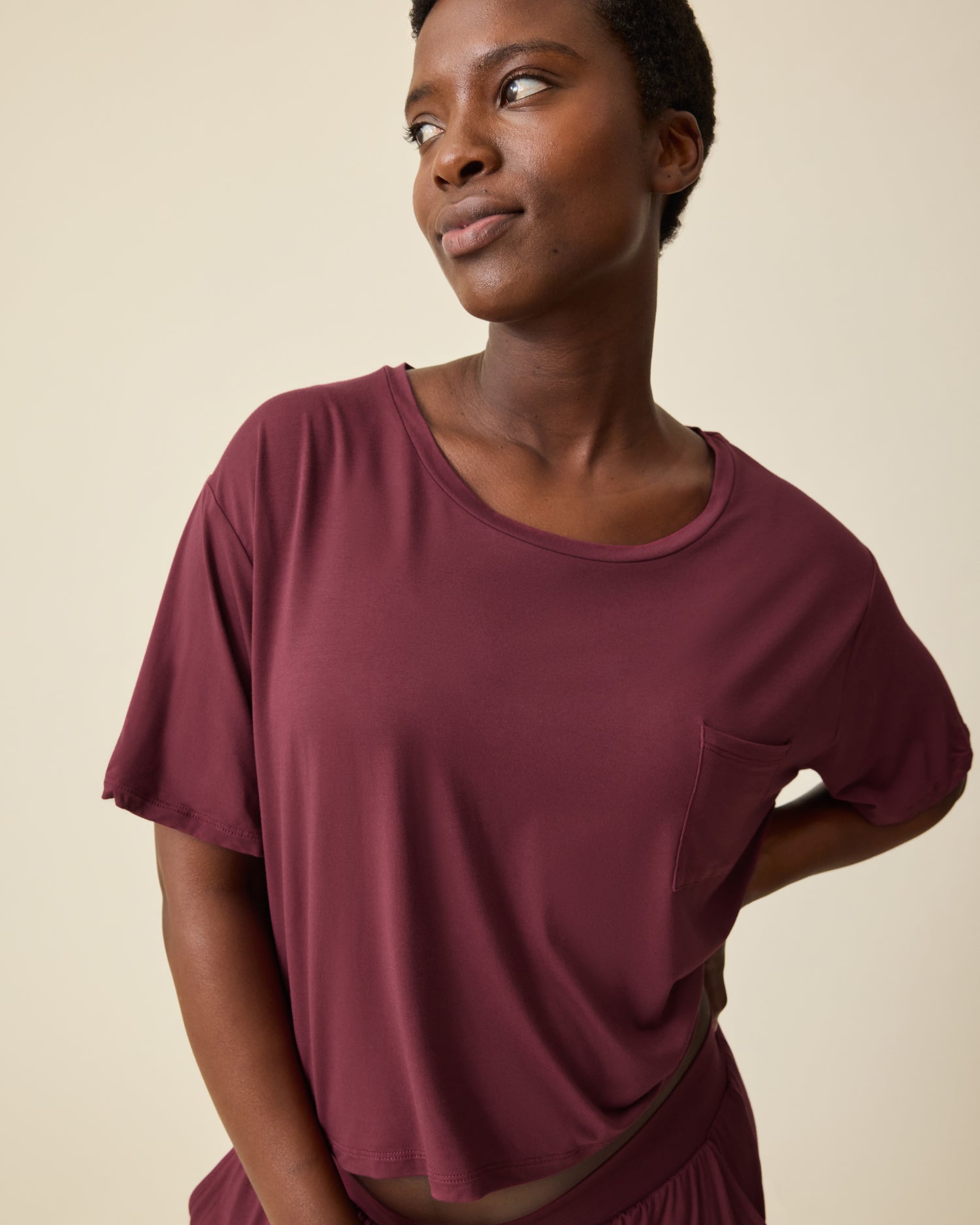 Aria Bamboo Casual Cropped Short Sleeve Top | Black - Image 8