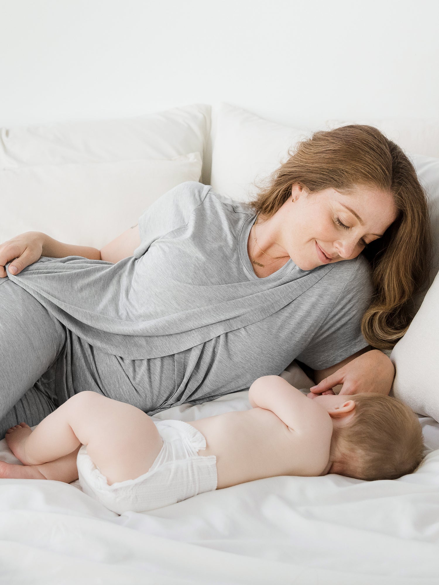 Tulip Hem Short Sleeve Maternity & Nursing Pajama Set | Grey Heather - Image 6