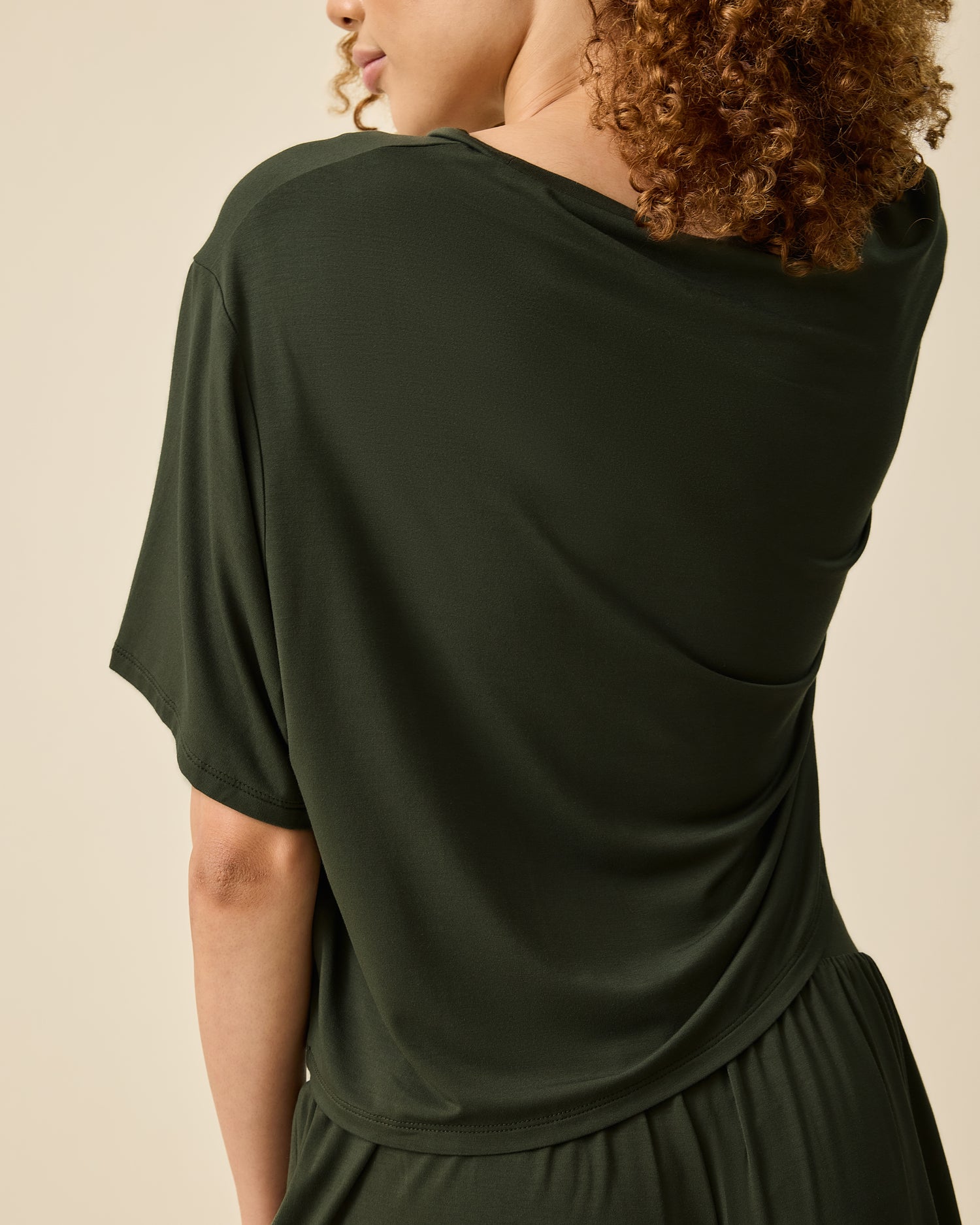 Aria Bamboo Casual Cropped Short Sleeve Top | Black - Image 25