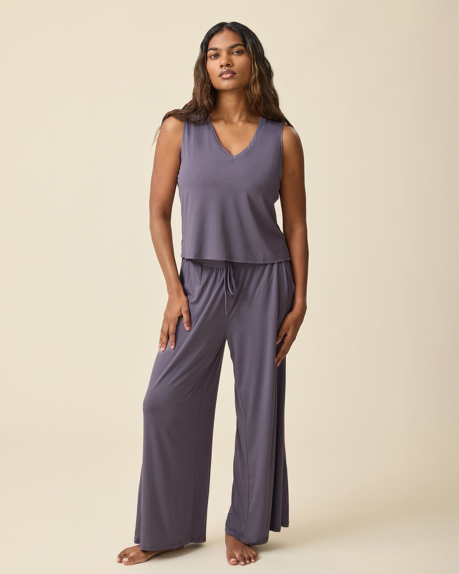 Aria Bamboo Cropped V-neck Tank | Granite - Image 2
