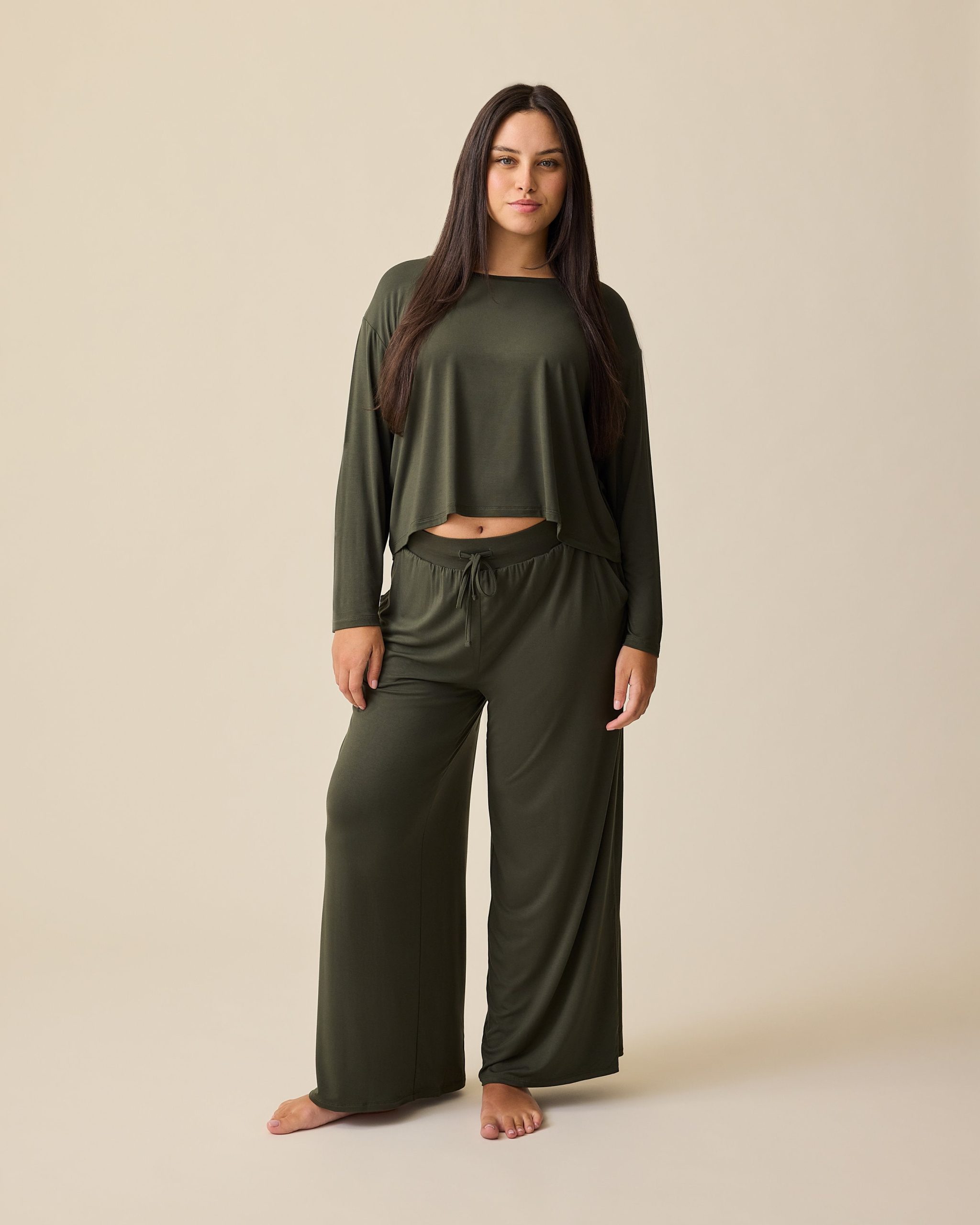 Aria Bamboo Casual Cropped Long Sleeve Top | Thyme - Image 2