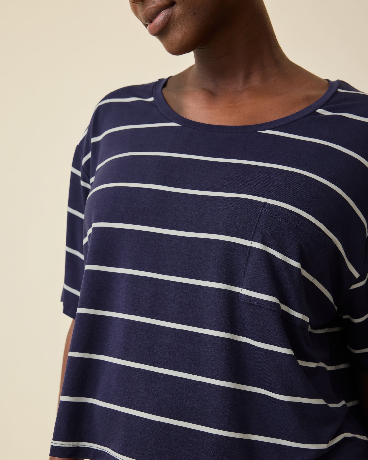 Aria Bamboo Casual Cropped Short Sleeve Top | Black - Image 20