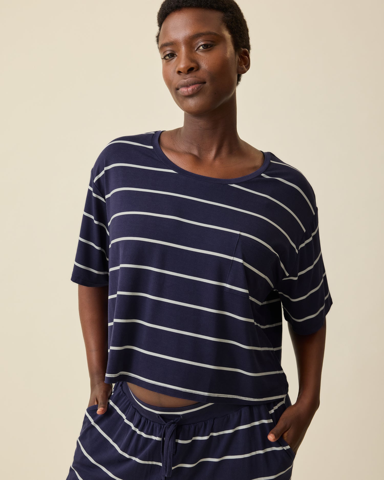 Aria Bamboo Casual Cropped Short Sleeve Top | Black - Image 18