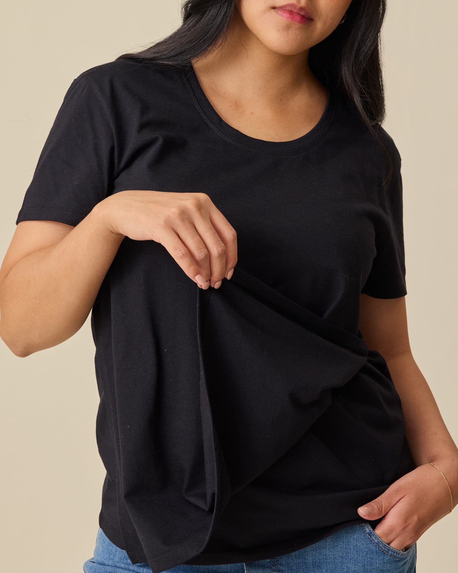 Relaxed Cotton Maternity & Nursing T-shirt | Black - Image 2