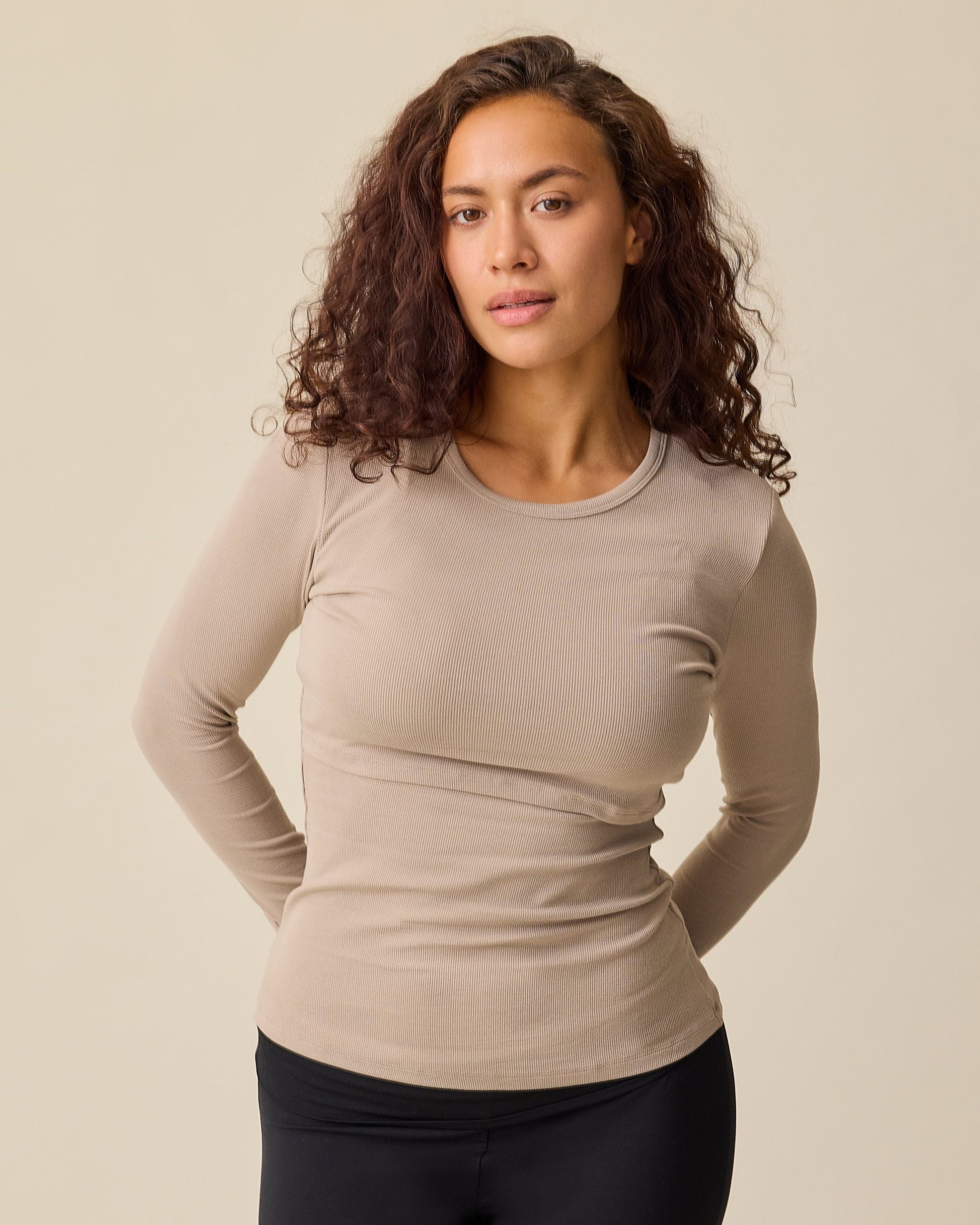 Ribbed Bamboo Long Sleeve Nursing T-shirt | Sandstone