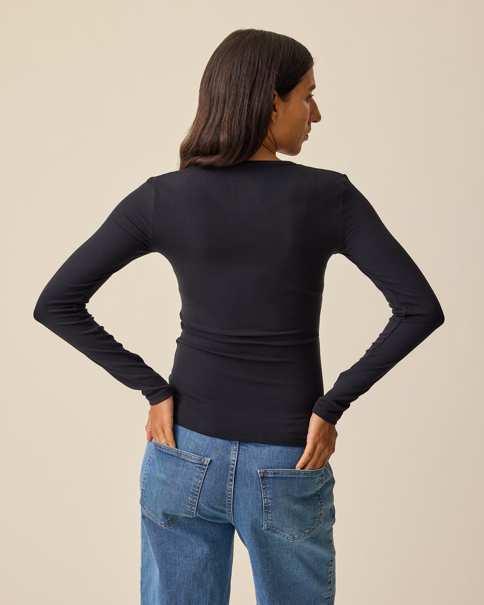 Ribbed Bamboo Long Sleeve Nursing T-shirt | Black - Image 5