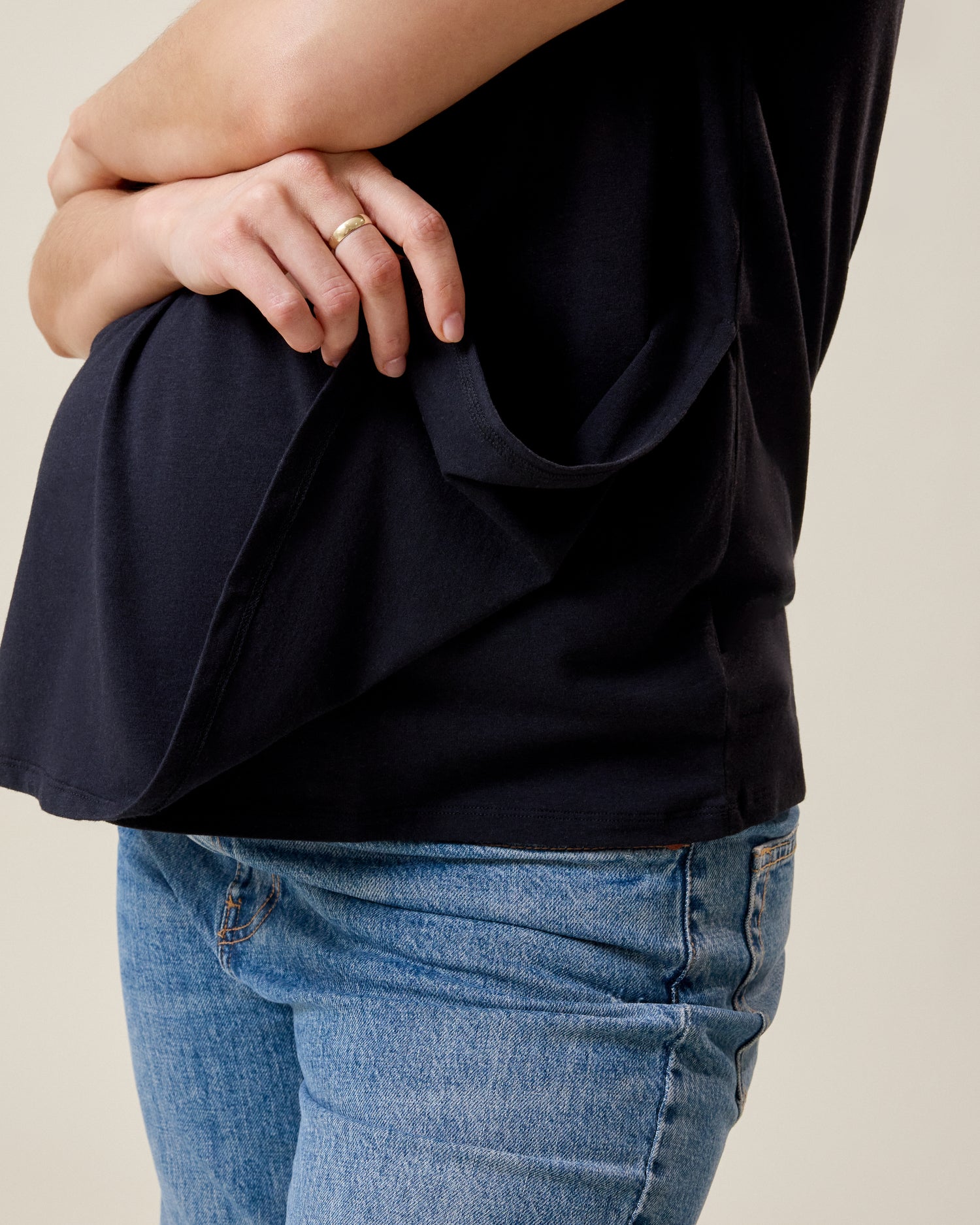 Modal V-neck Nursing T-shirt | Black - Image 2