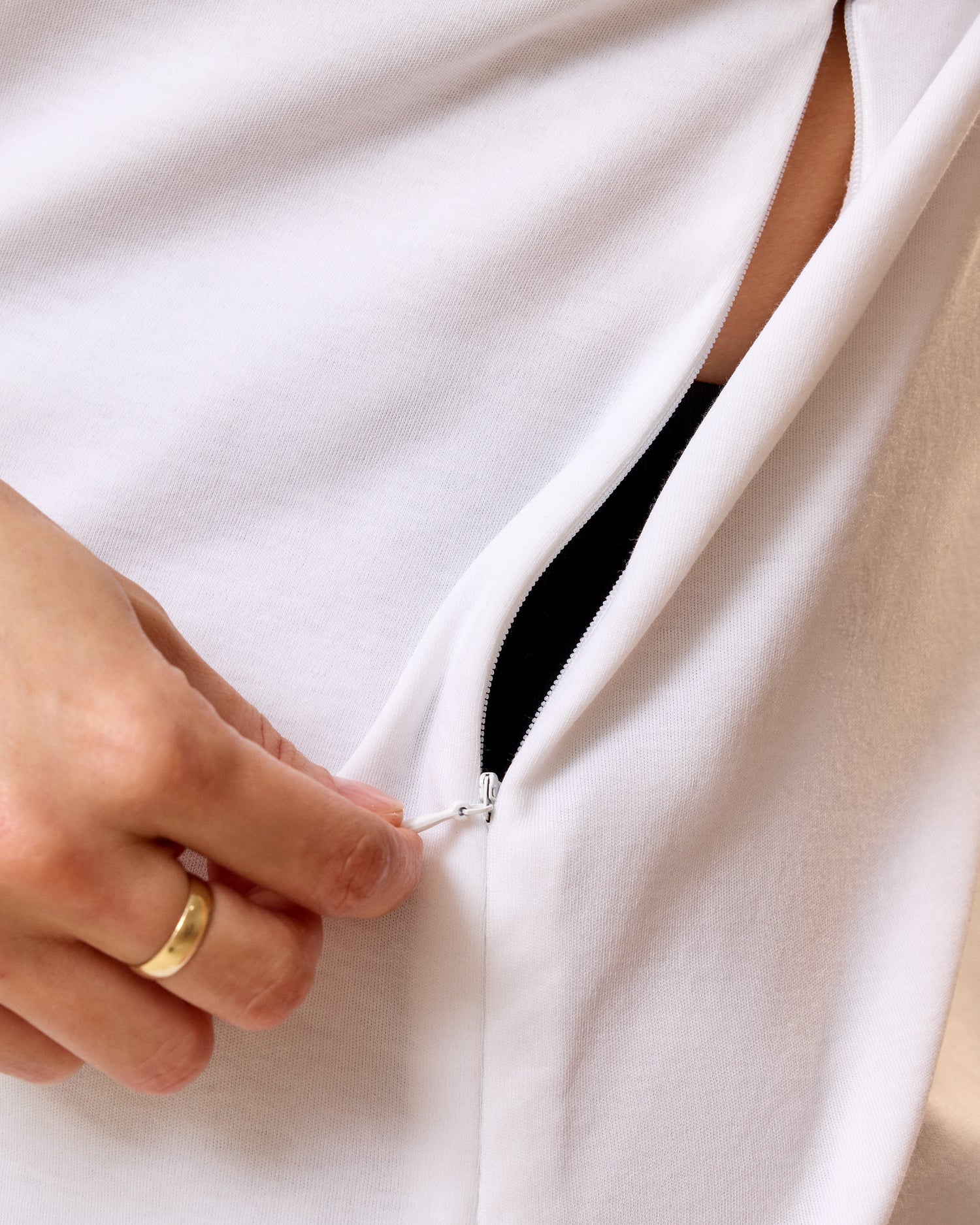 Pima Cotton Side Zip Maternity & Nursing T-shirt | White - Image 2