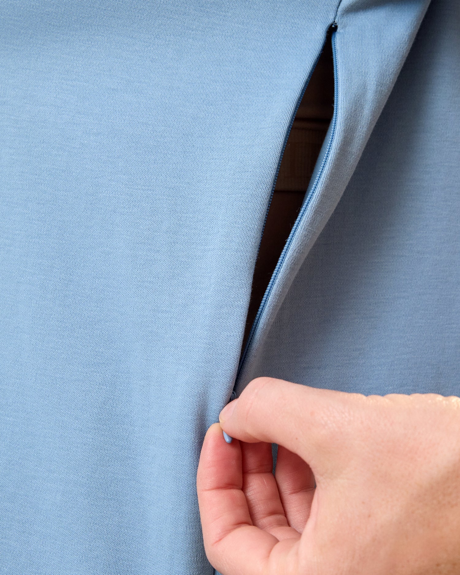 Pima Cotton Side Zip Maternity & Nursing T-shirt | Vintage Blue - Image 4
