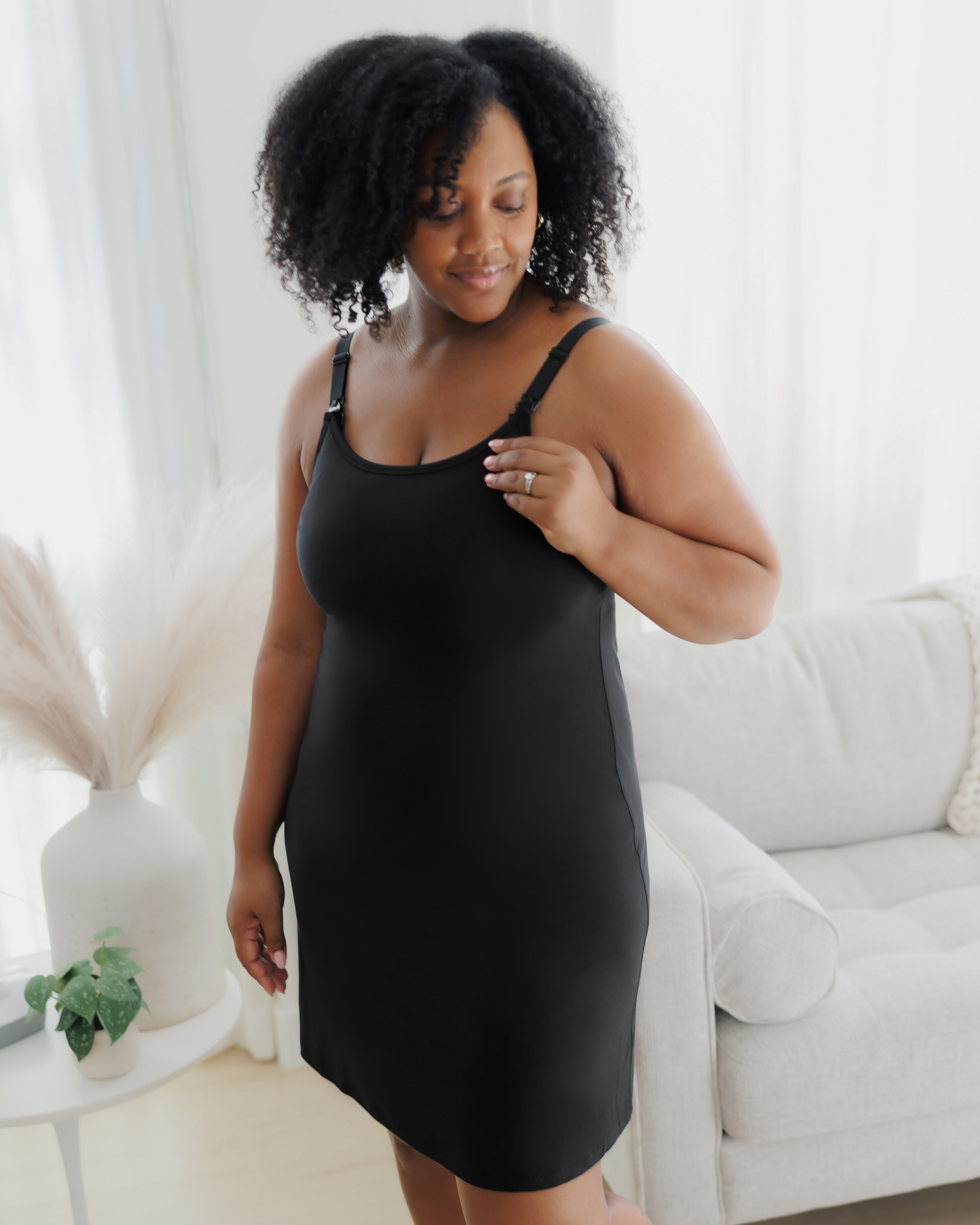 Stella Hands-Free Pumping & Nursing Nightgown | Black - Image 6