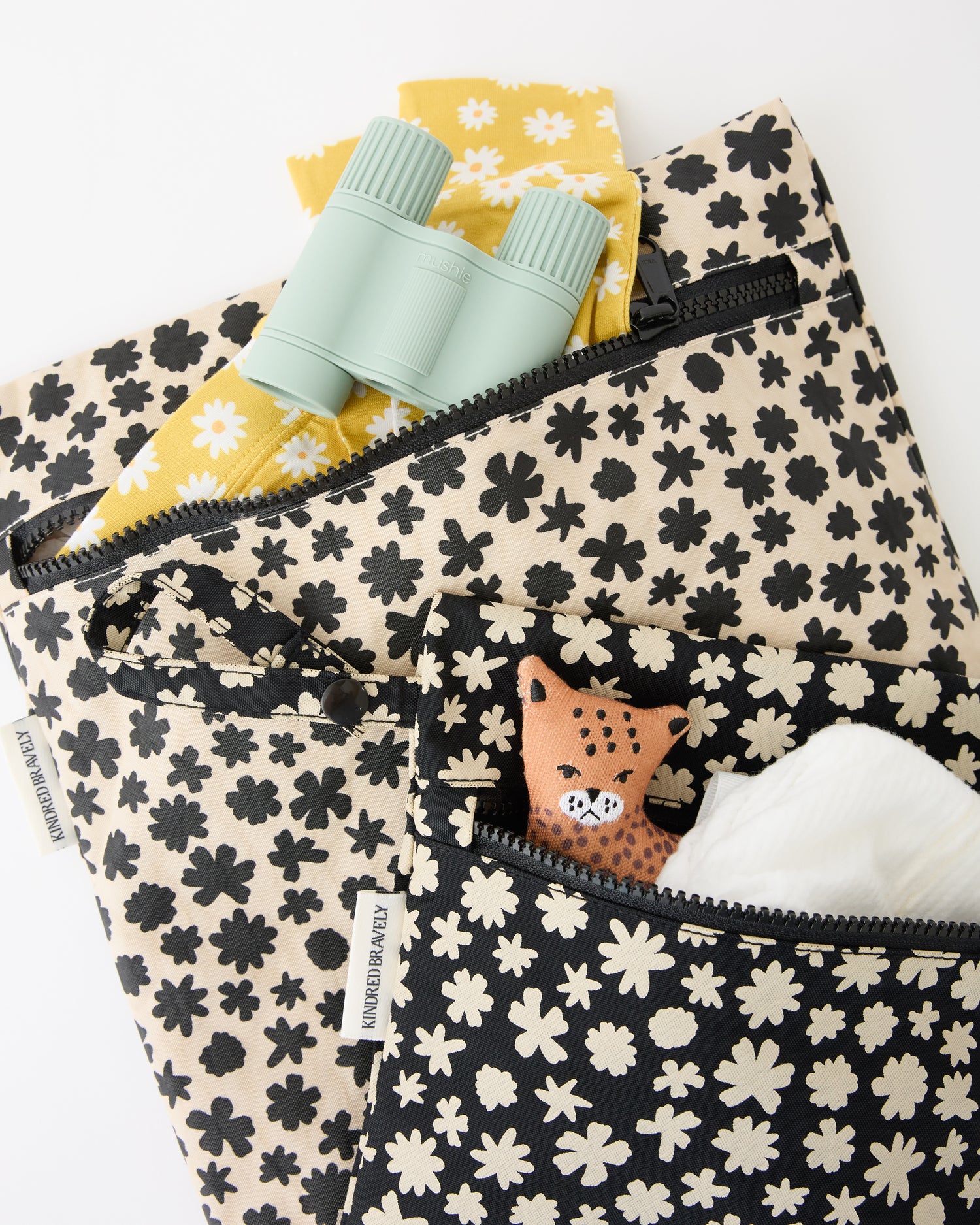 Wet/Dry Bag Set | Cream Chamomiles - Image 5