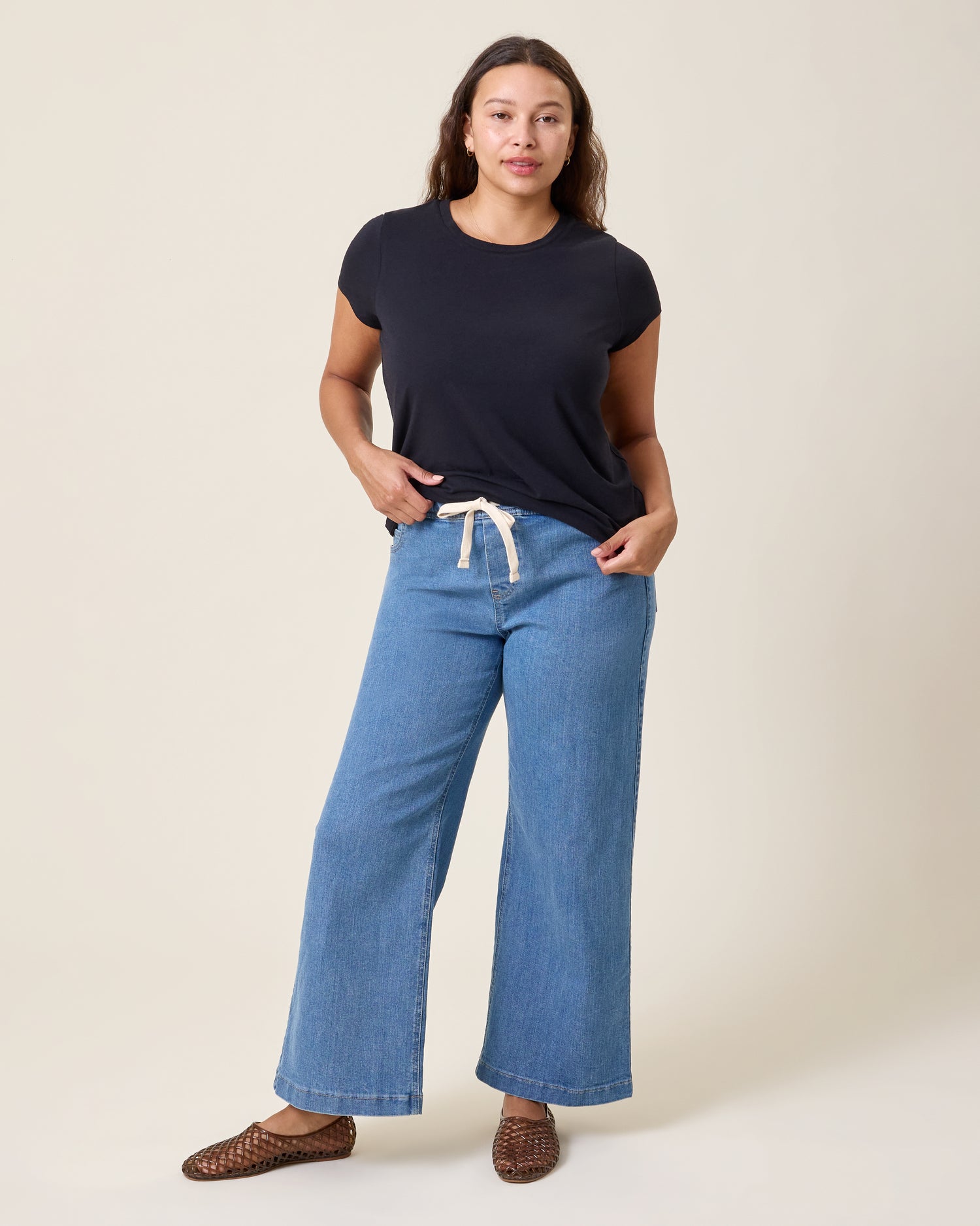 Wide Leg Maternity & Postpartum Jean | Medium Wash - Image 7