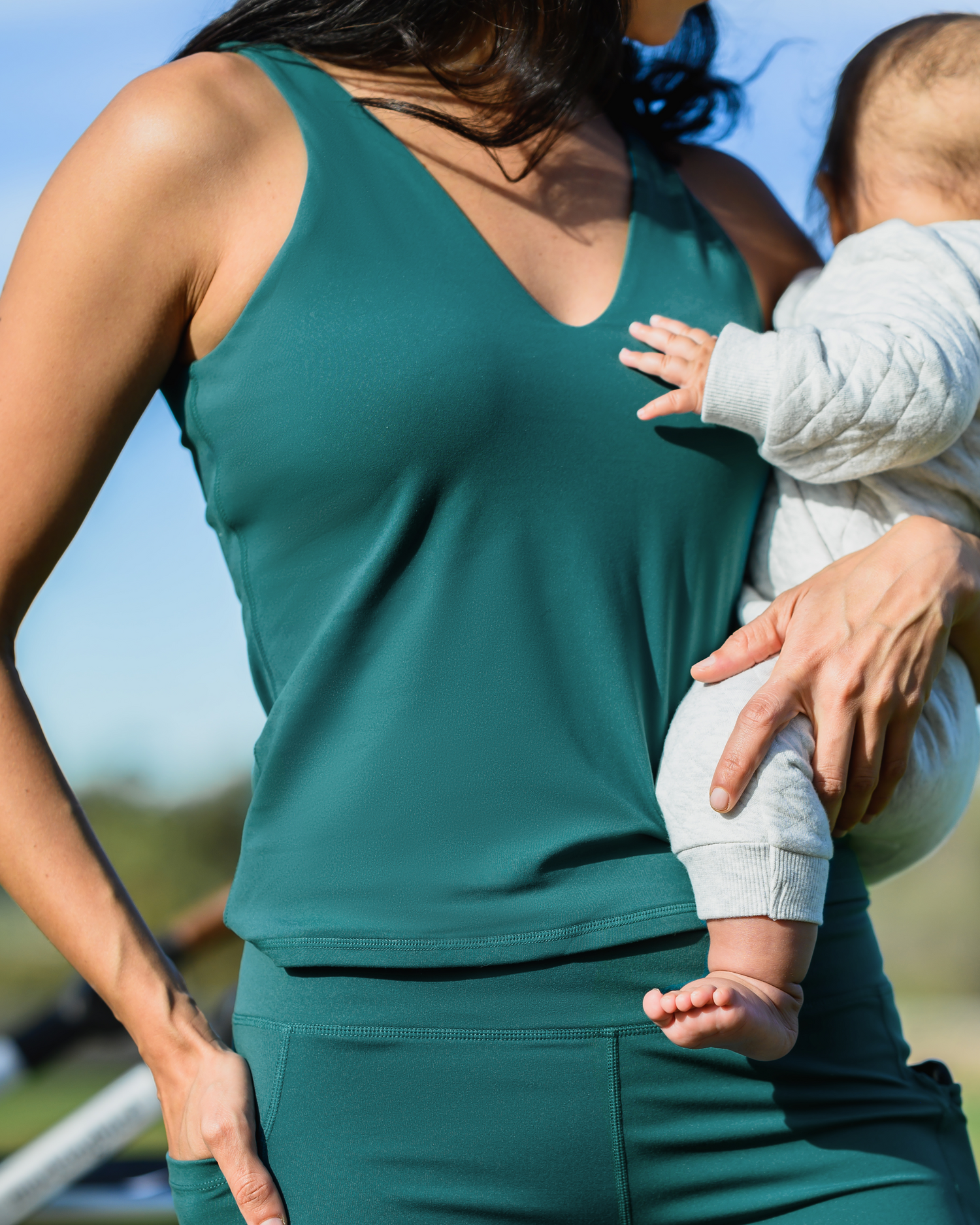 Wren Active V-neck Nursing Tank Top | Teal - Image 6